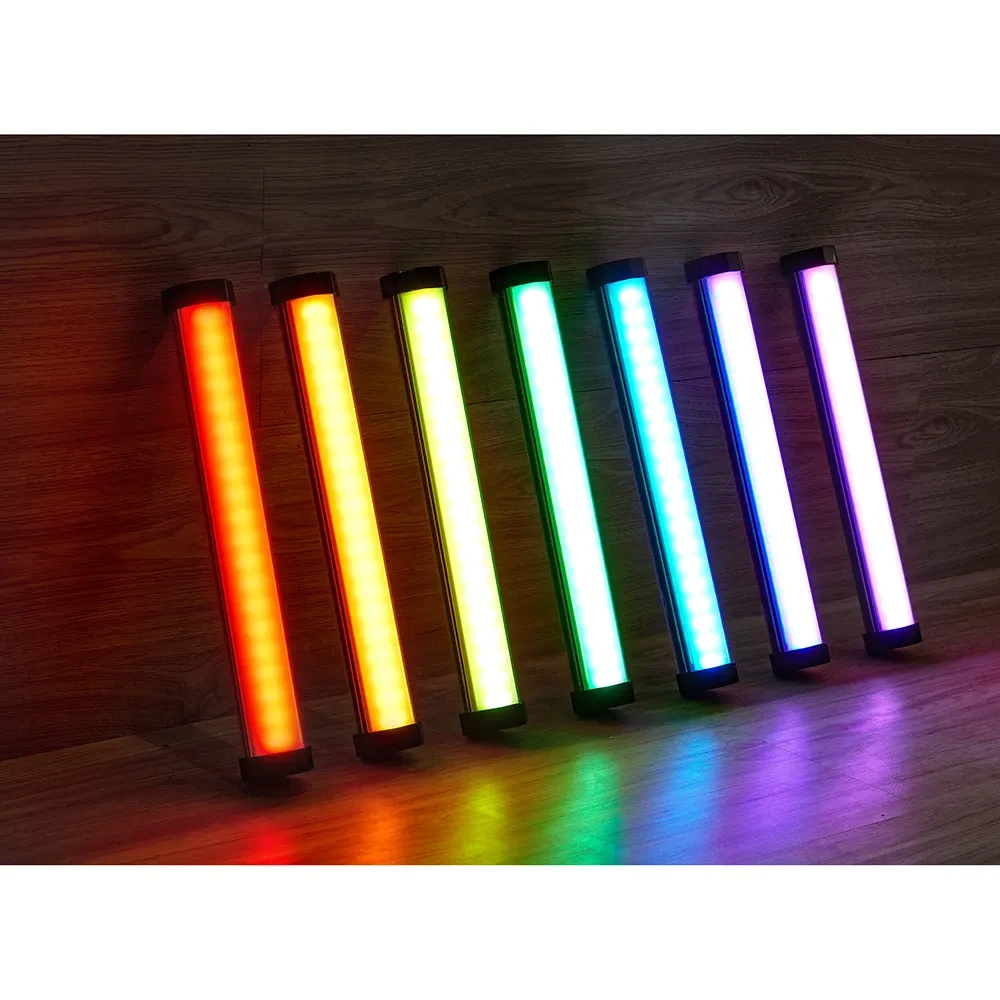 Осветитель светодиодный Godox TL30 RGB фото-9