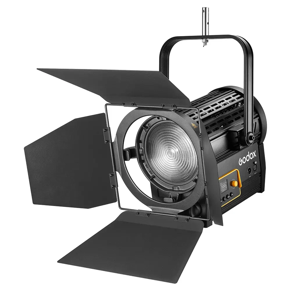 Осветитель светодиодный Godox F7-120D K2 с линзой Френеля - фото1 Осветитель светодиодный Godox F7-120D K2 с линзой Френеля - фото1