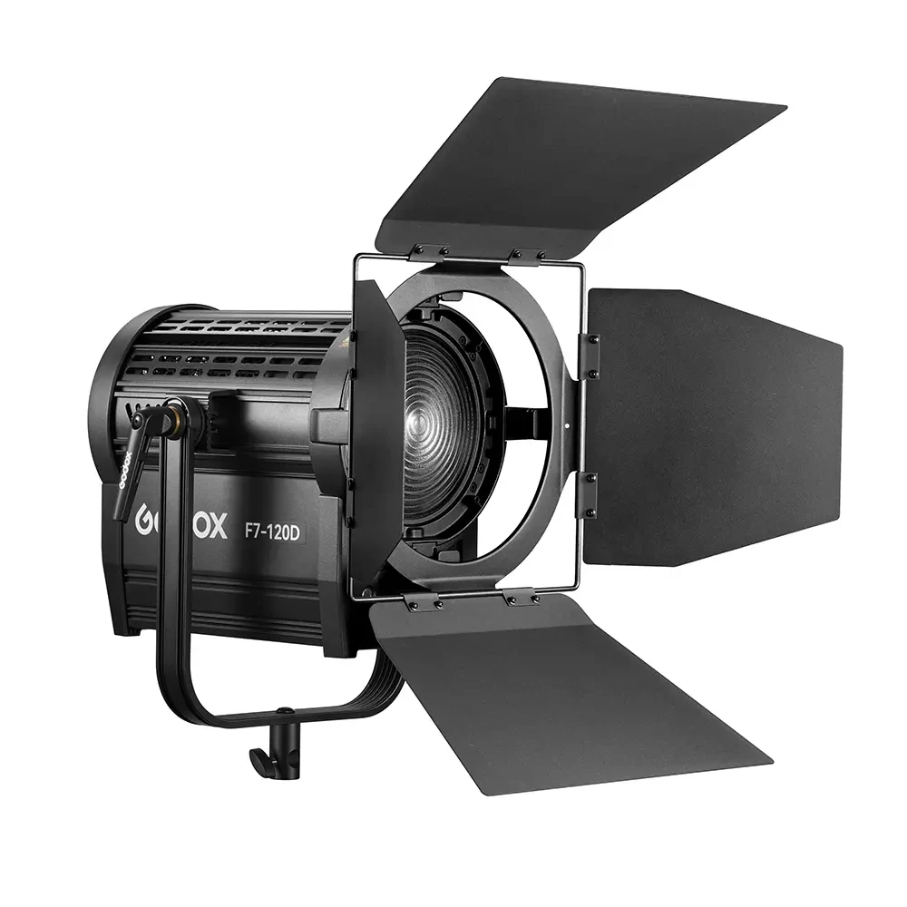 Осветитель светодиодный Godox F7-120D K2 с линзой Френеля фото-3