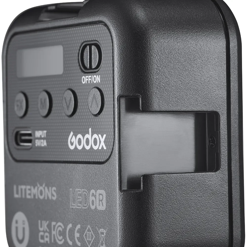Осветитель светодиодный Godox LITEMONS LED6R RGB накамерный фото-5