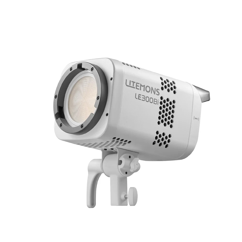 Осветитель светодиодный Godox LITEMONS LE300Bi - фото2 Осветитель светодиодный Godox LITEMONS LE300Bi - фото2