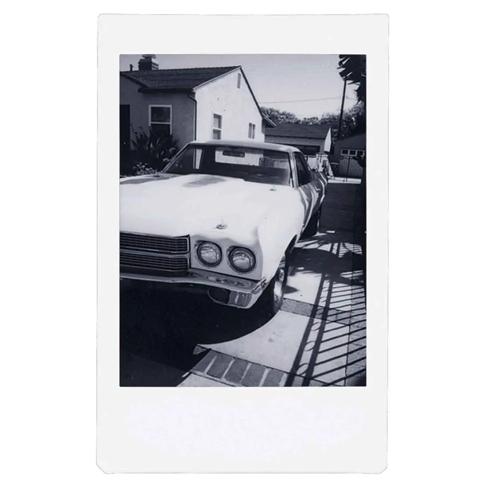 Фотопленка Fujifilm Monochrome Instax MINI, 10 снимков фото-3 Фотопленка Fujifilm Monochrome Instax MINI, 10 снимков фото-3